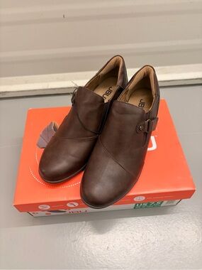 JBU by Jambu Kyley Brown Adjustable Heeled Ankle Boot Loafers Women's 7.5 NEW